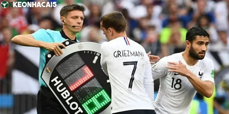 Đặt vào thời điểm thay cầu thủ đầu tiên tỷ lệ thưởng lớn